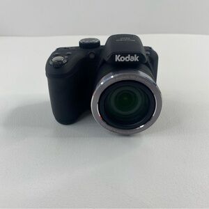 Kodak Pixpro AZ401 16.0MP 40x Optical Zoom Lens Digital Camera